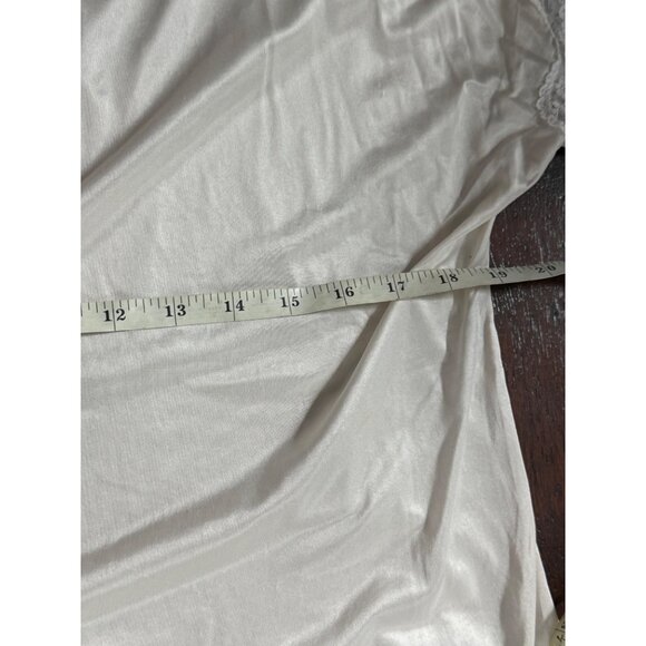 Vintage White Lace-Trimmed Nightgown With Flutter Sleeves Medium - Picture 13 of 15